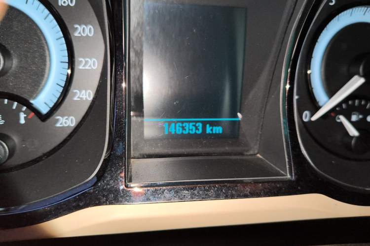 Used Buick LaCrosse 2012 2.4L SIDI Elegant Edition Odometer Close Up