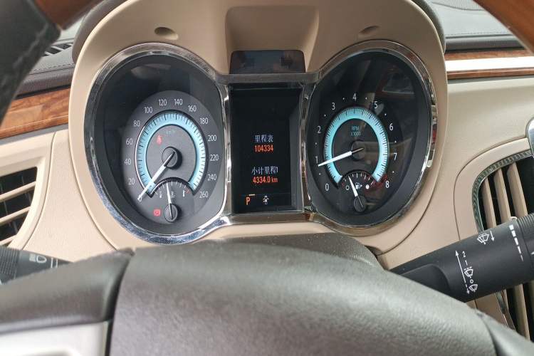 Used Buick LaCrosse 2012 2.4L SIDI Luxury Edition Odometer Close Up