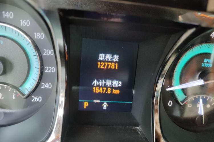 Used Buick LaCrosse 2012 2.4L SIDI Luxury Edition Odometer Close Up