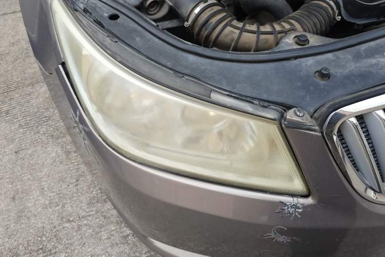 Used Buick LaCrosse 2012 2.4L SIDI Elegant Edition Right Front Headlight