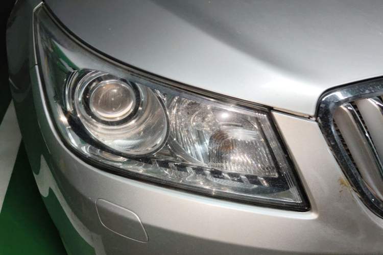 Used Buick LaCrosse 2012 2.0T Haoya Edition Right Front Headlight