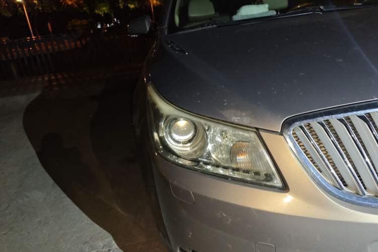 Used Buick LaCrosse 2012 2.4L SIDI Luxury Edition Right Front Headlight