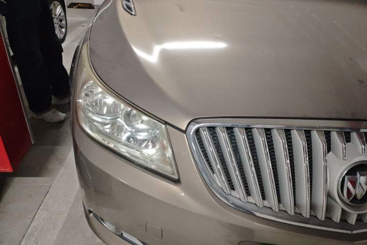Used Buick LaCrosse 2012 2.4L SIDI Elegant Edition Right Front Headlight
