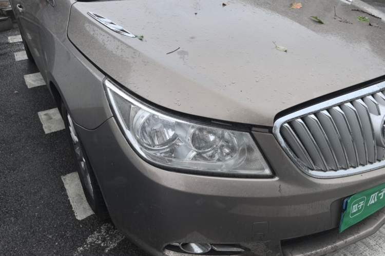 Used Buick LaCrosse 2012 eAssist 2.4L Elegance Edition Right Front Headlight