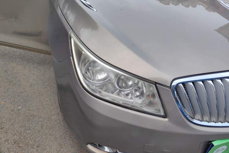 Used Buick LaCrosse 2012 2.4L SIDI Elegant Edition Right Front Headlight