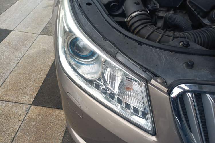 Used Buick LaCrosse 2012 2.4L SIDI Haoya Edition Right Front Headlight