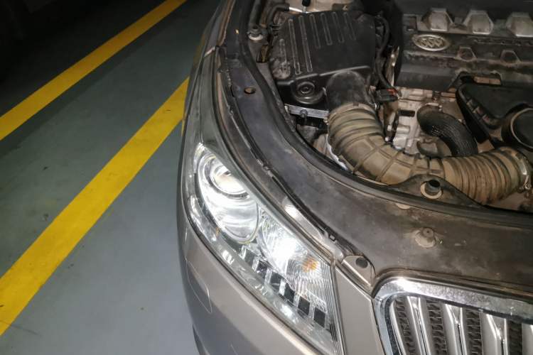 Used Buick LaCrosse 2012 2.4L SIDI Haoya Edition Right Front Headlight