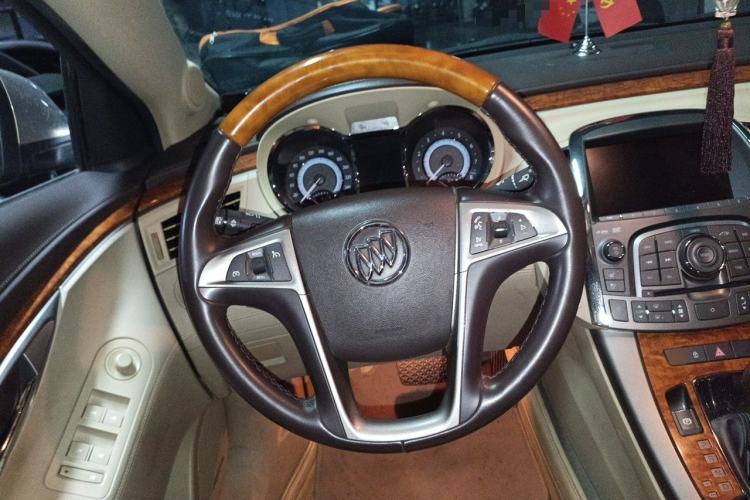 Used Buick LaCrosse 2012 2.4L SIDI Luxury Edition Steering Wheel