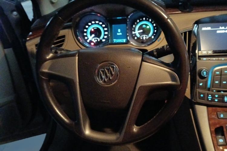 Used Buick LaCrosse 2012 2.4L SIDI Elegant Edition Steering Wheel