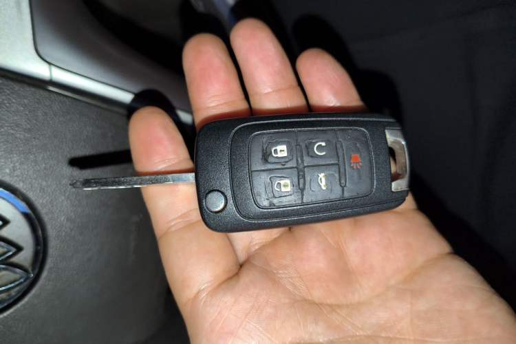 Used Buick LaCrosse 2012 2.4L SIDI Elegant Edition Vehicle Key
