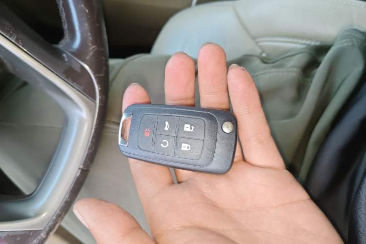 Used Buick LaCrosse 2012 2.4L SIDI Elegant Edition Vehicle Key