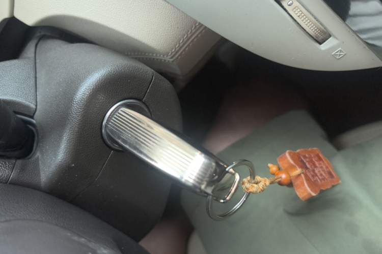 Used Buick LaCrosse 2012 eAssist 2.4L Elegance Edition Vehicle Key