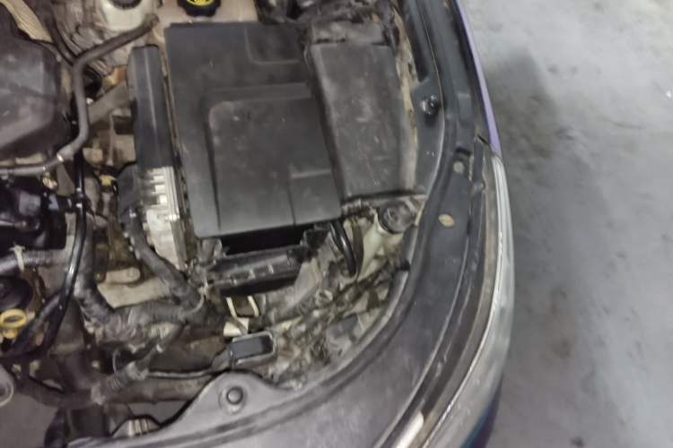 Used Buick LaCrosse 2012 2.4L SIDI Comfort Edition Engine Bay Left