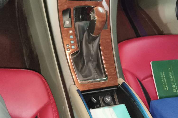 Used Buick LaCrosse 2012 2.4L SIDI Comfort Edition Gear Lever