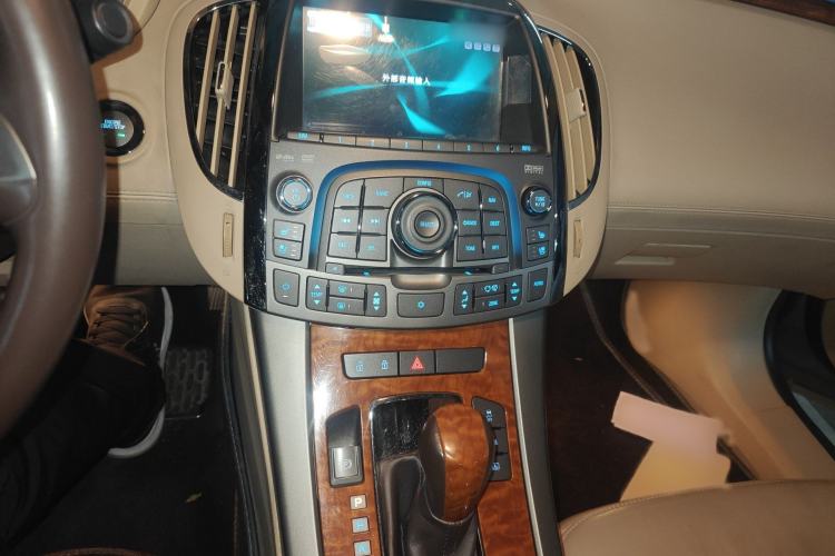 Used Buick LaCrosse 2012 2.4L SIDI Luxury Edition Audio And AC Panel