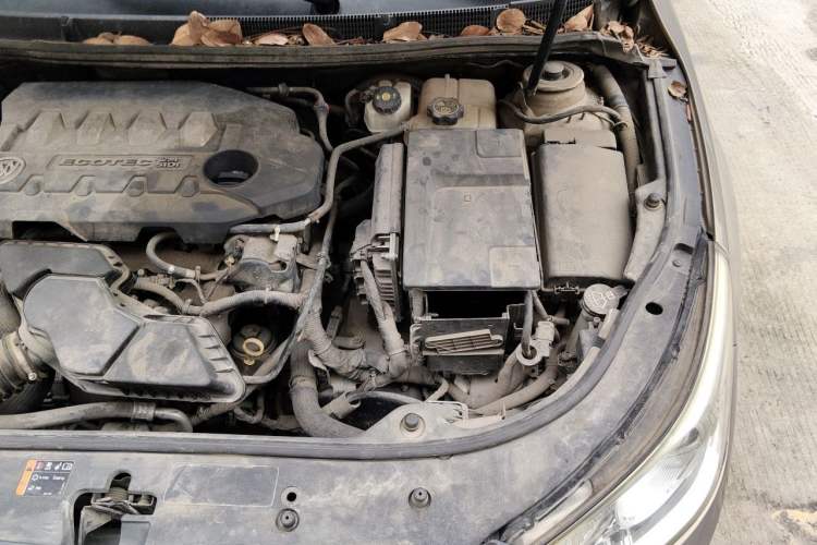 Used Buick LaCrosse 2012 2.4L SIDI Haoya Edition Engine Bay Left