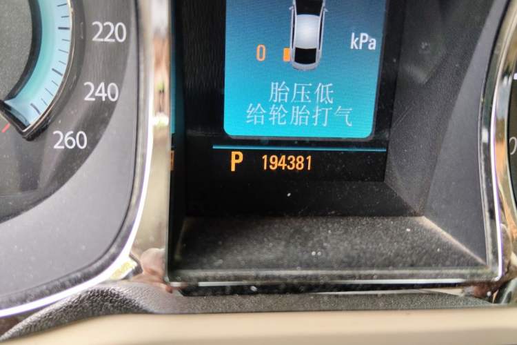 Used Buick LaCrosse 2012 2.4L SIDI Haoya Edition Odometer Close Up