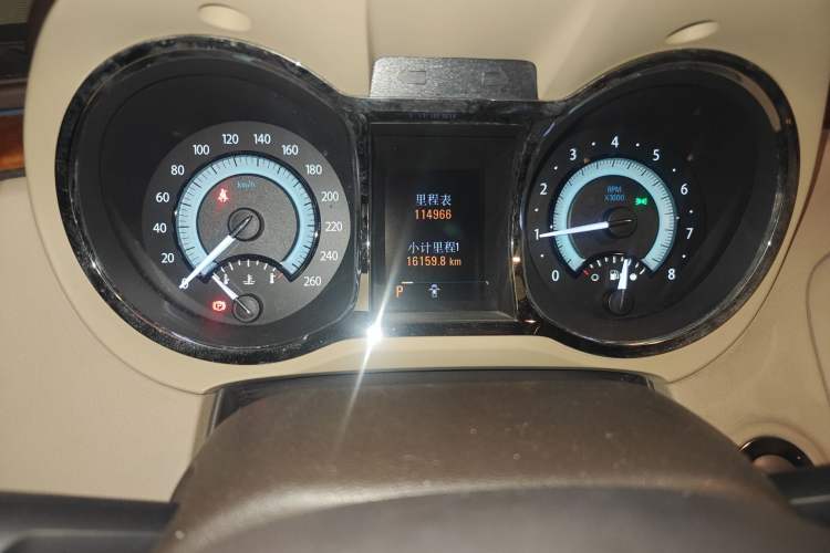 Used Buick LaCrosse 2012 2.4L SIDI Luxury Edition Odometer Close Up