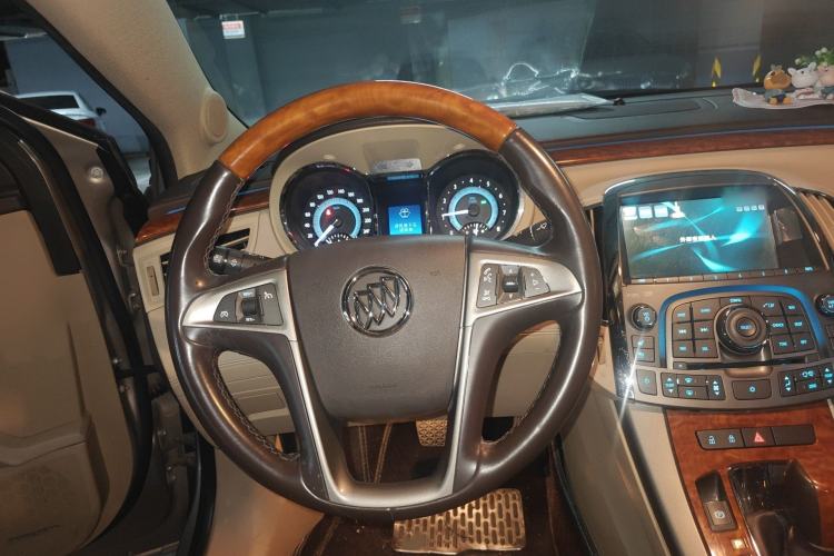 Used Buick LaCrosse 2012 2.4L SIDI Luxury Edition Steering Wheel