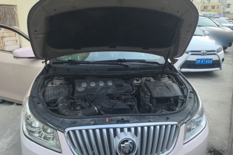 Used Buick LaCrosse 2012 2.4L SIDI Elegant Edition Engine Bay