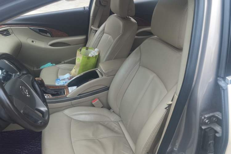 Used Buick LaCrosse 2012 2.4L SIDI Elegant Edition Left Front Seat