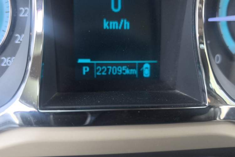 Used Buick LaCrosse 2012 2.4L SIDI Elegant Edition Odometer Close Up