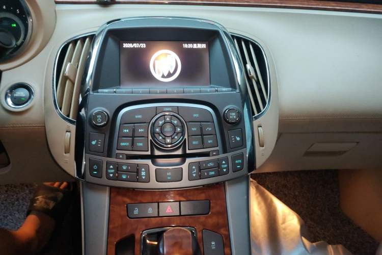 Used Buick LaCrosse 2012 2.4L SIDI Haoya Edition Audio And AC Panel