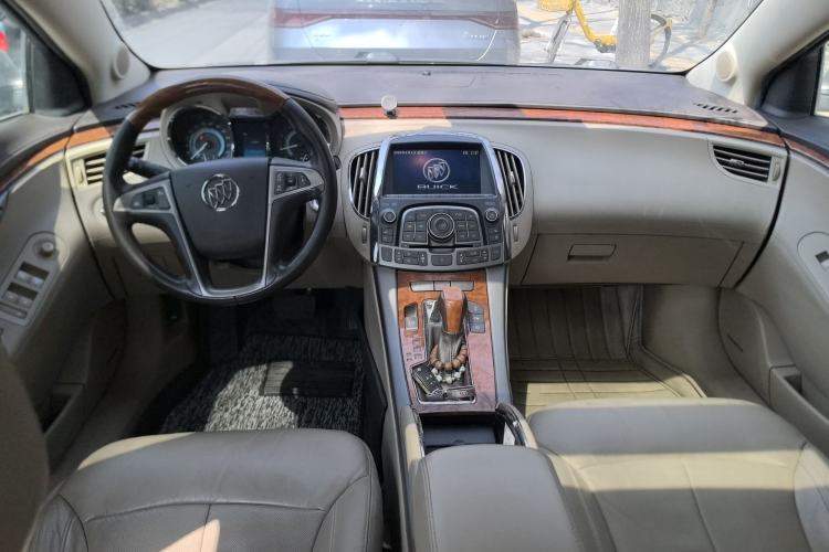 Used Buick LaCrosse 2012 2.4L SIDI Haoya Edition Center Console