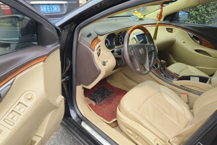 Used Buick LaCrosse 2012 2.4L SIDI Luxury Edition Driver Seat