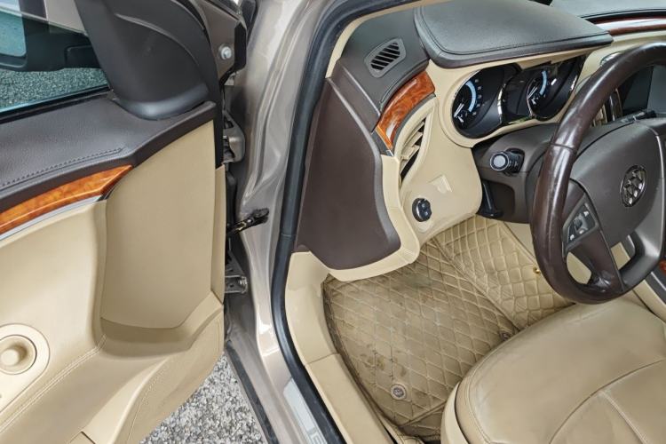 Used Buick LaCrosse 2012 2.4L SIDI Haoya Edition Driver Seat