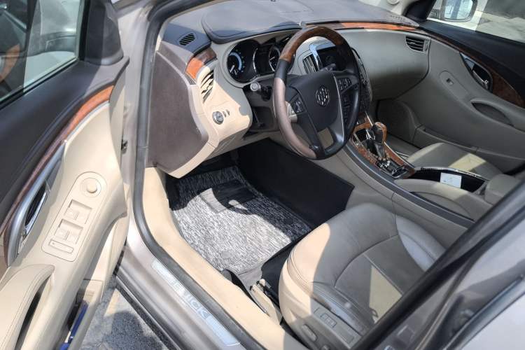 Used Buick LaCrosse 2012 2.4L SIDI Haoya Edition Driver Seat