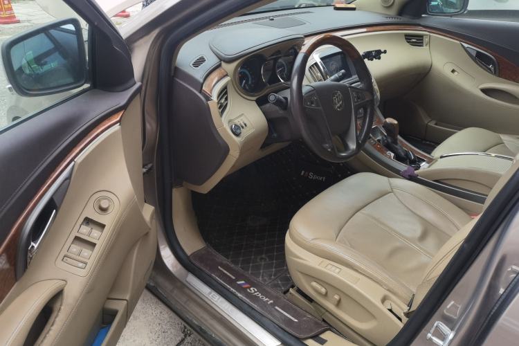 Used Buick LaCrosse 2012 2.4L SIDI Luxury Edition Driver Seat