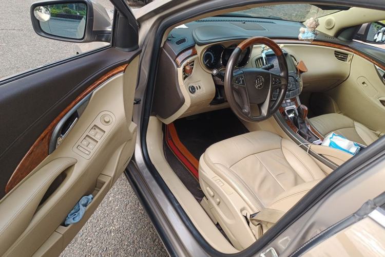 Used Buick LaCrosse 2012 2.4L SIDI Luxury Edition Driver Seat