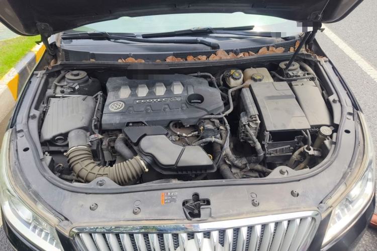 Used Buick LaCrosse 2012 2.4L SIDI Luxury Edition Engine Bay