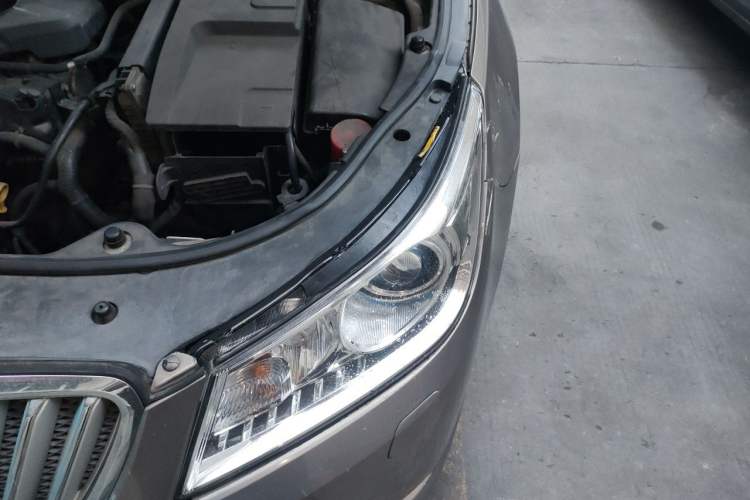 Used Buick LaCrosse 2012 2.4L SIDI Haoya Edition Engine Bay Left