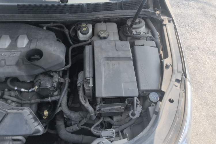 Used Buick LaCrosse 2012 2.4L SIDI Haoya Edition Engine Bay Left