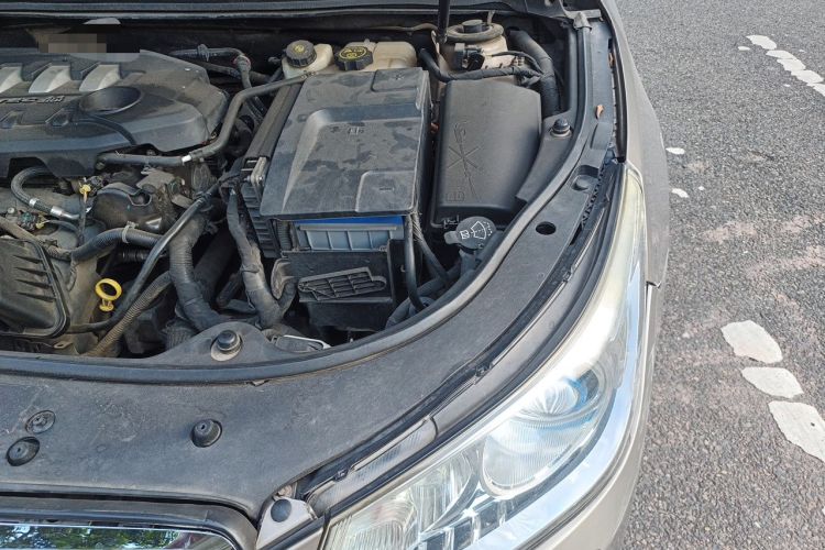 Used Buick LaCrosse 2012 2.4L SIDI Luxury Edition Engine Bay Left