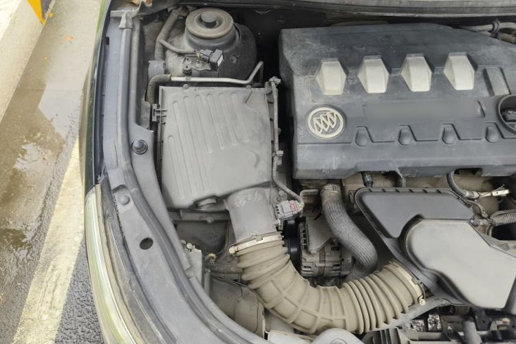 Used Buick LaCrosse 2012 2.4L SIDI Luxury Edition Engine Bay Right