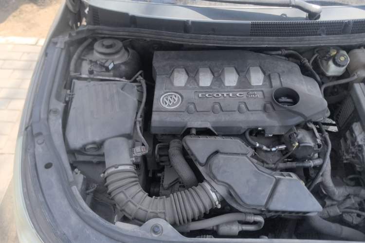 Used Buick LaCrosse 2012 2.4L SIDI Haoya Edition Engine Bay Right