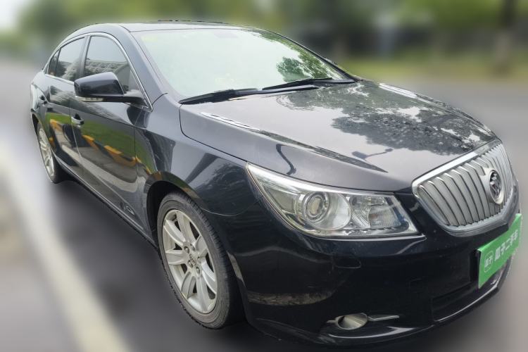 Used Buick LaCrosse 2012 2.4L SIDI Luxury Edition Front Right 45 Deg