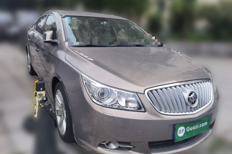 Used Buick LaCrosse 2012 2.4L SIDI Luxury Edition Front Right 45 Deg