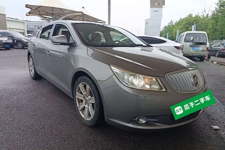 Used Buick LaCrosse 2012 2.4L SIDI Luxury Edition Front Right 45 Deg