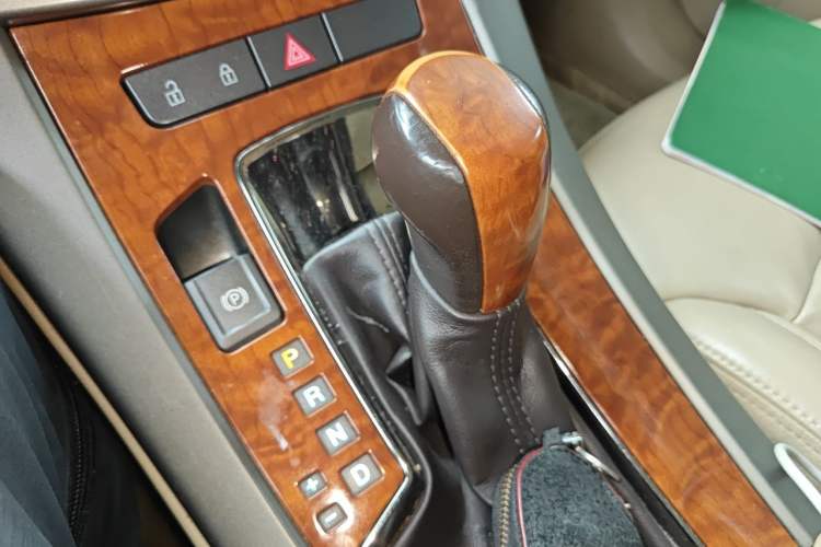 Used Buick LaCrosse 2012 2.4L SIDI Haoya Edition Gear Lever