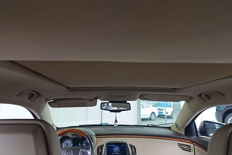Used Buick LaCrosse 2012 2.4L SIDI Luxury Edition Headliner