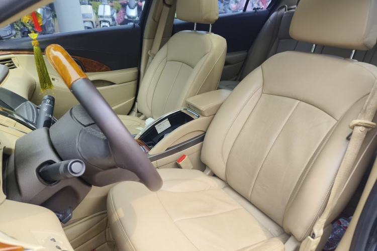 Used Buick LaCrosse 2012 2.4L SIDI Luxury Edition Left Front Seat
