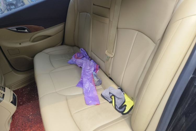Used Buick LaCrosse 2012 2.4L SIDI Luxury Edition Left Rear Seat