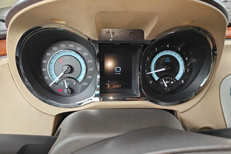 Used Buick LaCrosse 2012 2.4L SIDI Haoya Edition Odometer Close Up