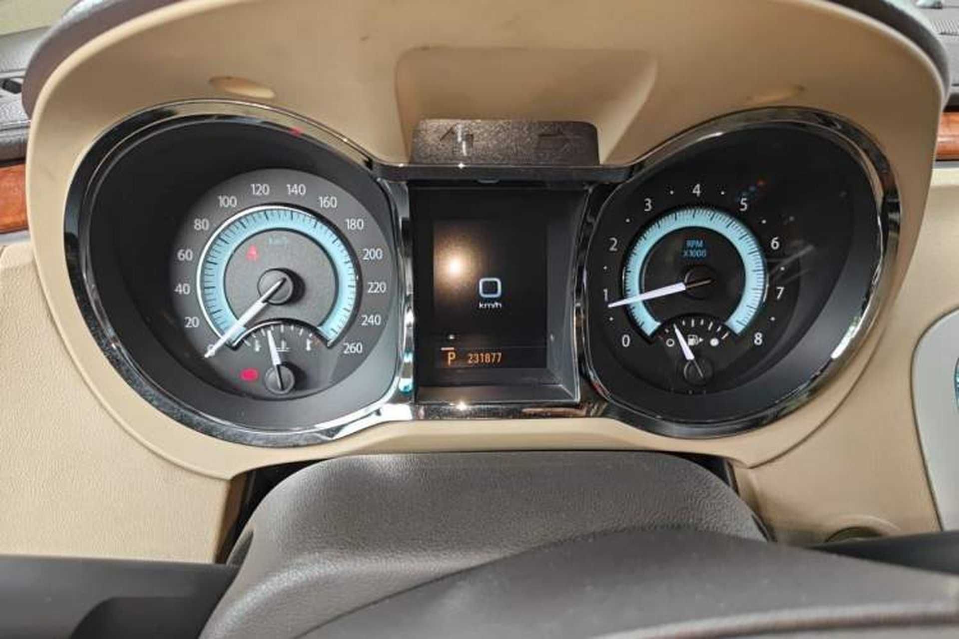 Used Buick LaCrosse 2012 2.4L SIDI Haoya Edition Odometer Close Up