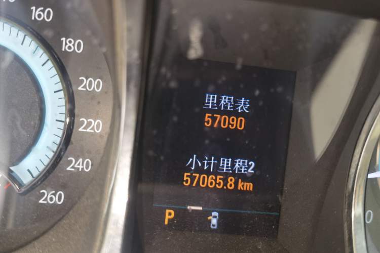 Used Buick LaCrosse 2012 2.4L SIDI Luxury Edition Odometer Close Up