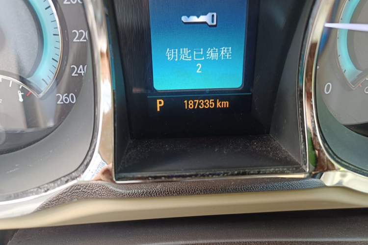 Used Buick LaCrosse 2012 2.4L SIDI Luxury Edition Odometer Close Up